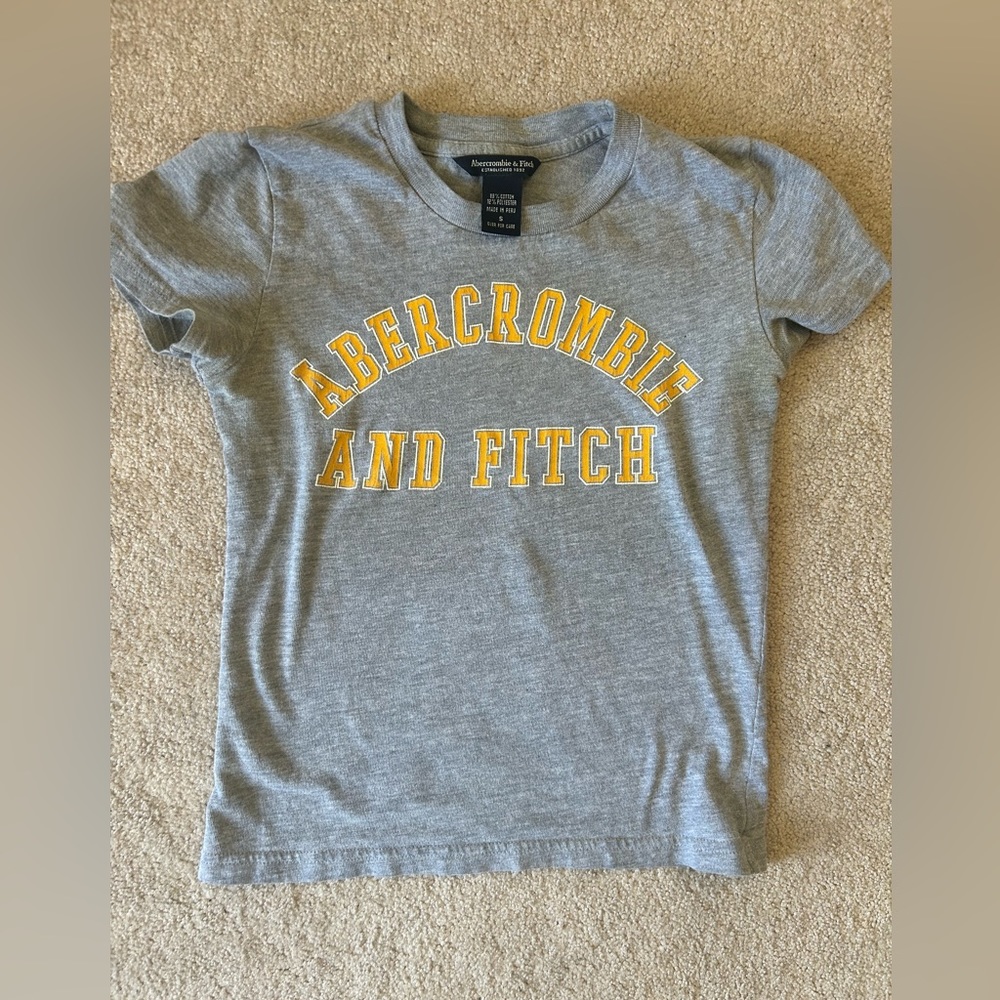 A&F small baby tee small vintage